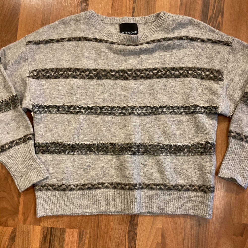 Cynthia Rowley grey sweater w/ stripes. Small.
